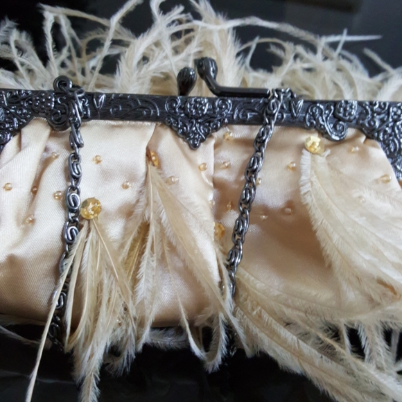 Gold beaded evening, satin bag, with fringes - Picture 6 of 7